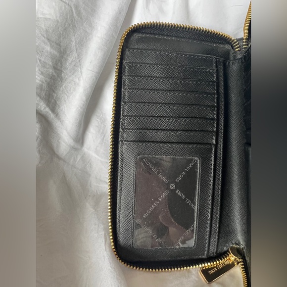 Michael Kors Wrist Wallet *Free Shipping* - Picture 5 of 12